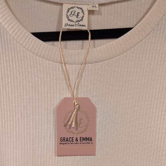 Cream Lace Sleeve Top - Picture 2 of 3